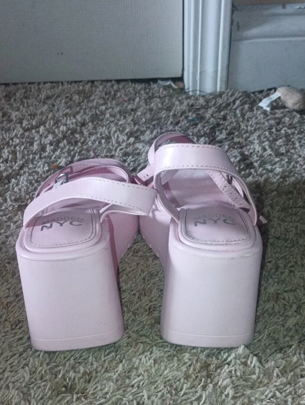 Women’s Platform Strappy Sandals in Light Pink
